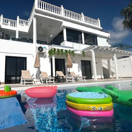 Villa Vistas *