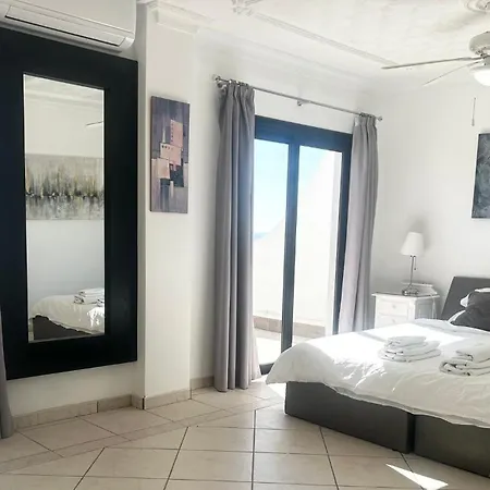 Vistas Villa *
